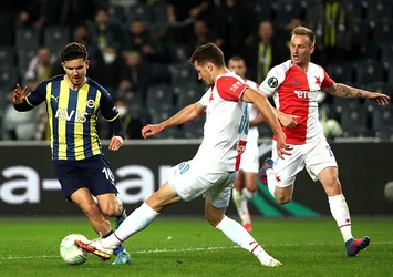 Fenerbahçe'de şoke eden sakatlık! İlk maçın yıldızı Ferdi Kadıoğlu oyundan çıkmak zorunda kaldı