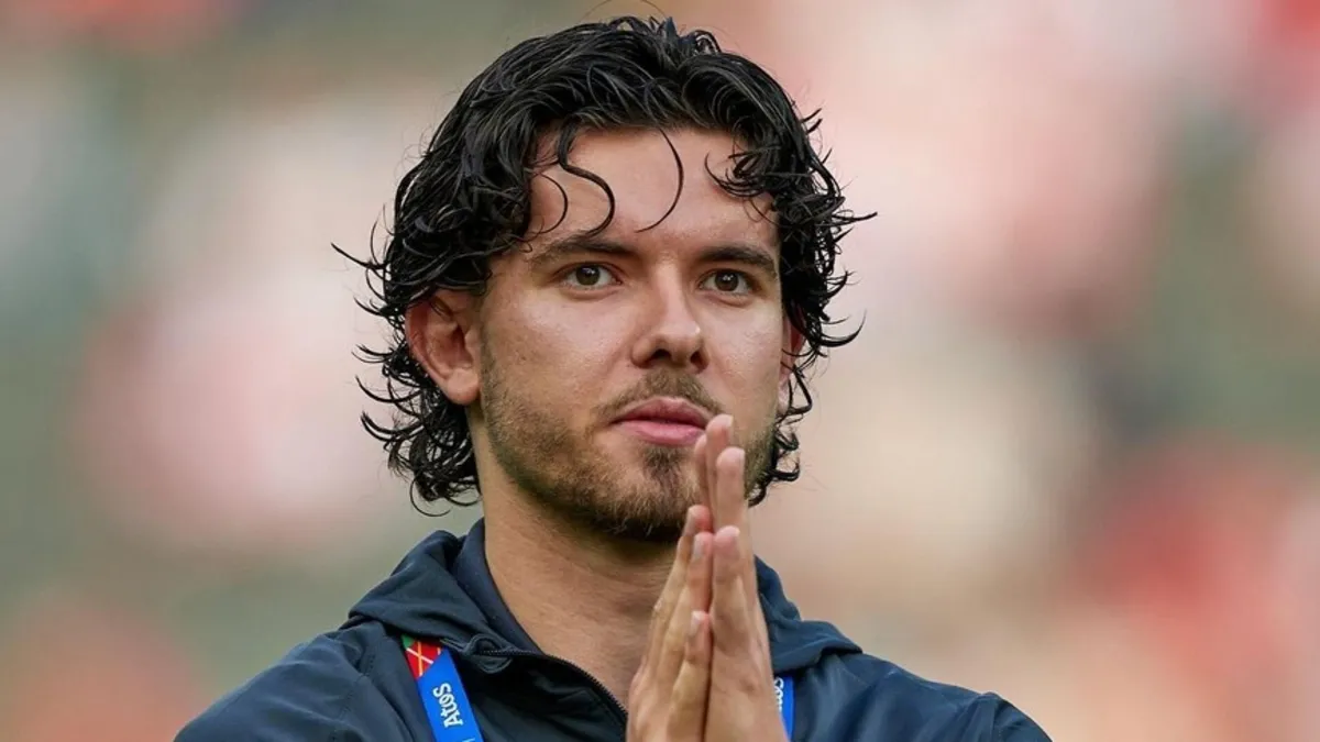 Kız babası oldu! Ferdi Kadıoğlu’ndan ilk fotoğraf....