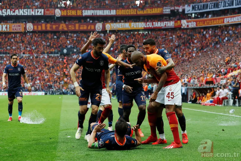 Başakşehir'in golü sonrası ortalık karıştı 22