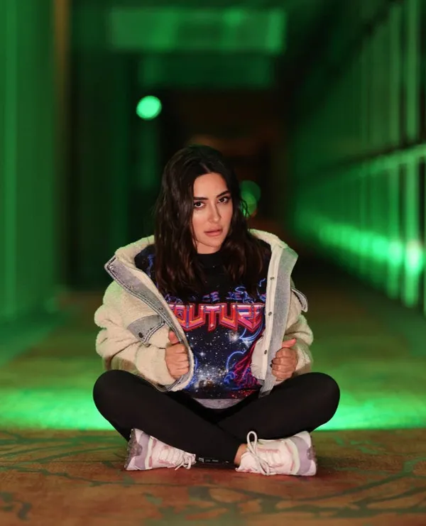 melek-mossonun-ikiyuzlu-paylasimina-tepki-yagdi-hem-kadin-haklari-dedi-hem-de-1686134043344.jpg Melek Mosso’nun ikiyüzlü paylaşımına tepkiler çığ gibi büyüdü! Belediyelere 'iptal' çağrısı - 6