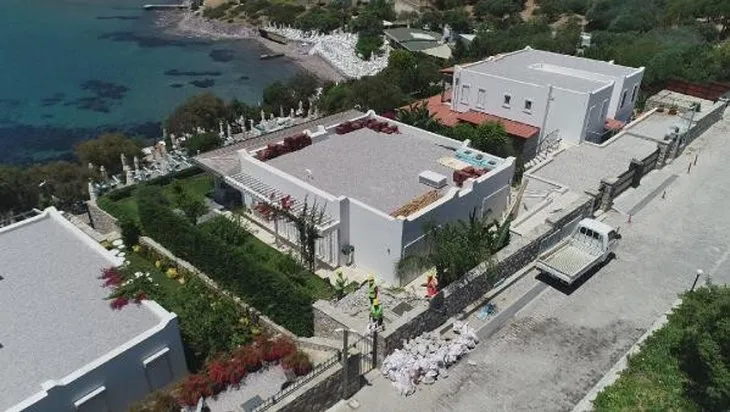 Yılmaz Özdil’in kaçak villasındaki yıkım sonunda tamamlandı!