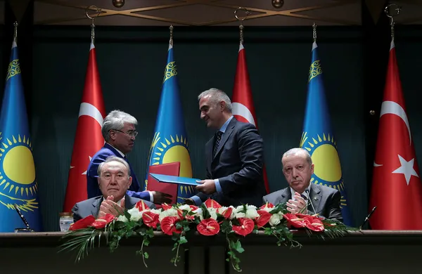 Erdoğan ve Nazarbayev’den ortak basın toplantısı! Türkiye ve Kazakistan’dan 5 anlaşma...