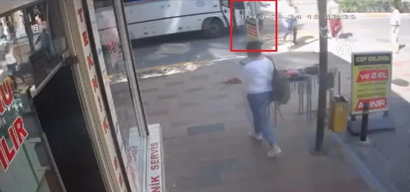 Yaşlı adam otobüsün altında metrelerce sürüklendi