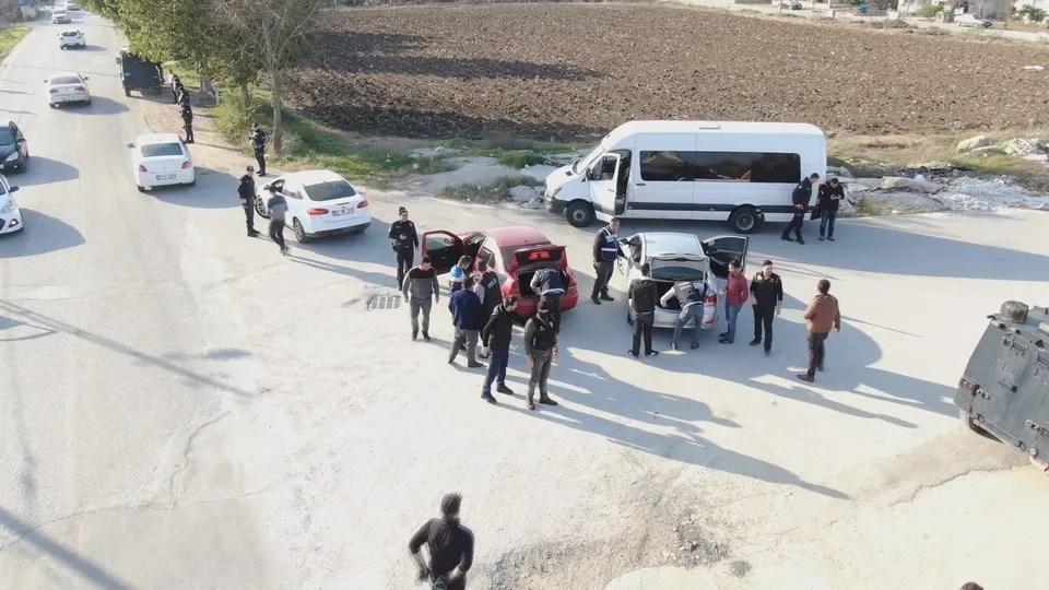 Adana'da uyuşturucu tacirlerine büyük operasyon
