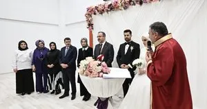 Bakan Kasapoğlu o çiftin nikah şahidi oldu!