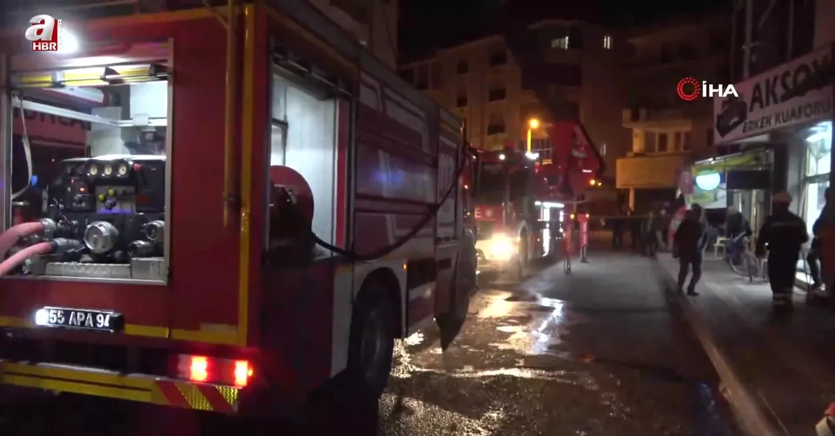 Bafra'da 7 katlı binanın çatısında yangın