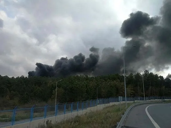 İstanbul'da askeri bölgede korkutan yangın - 1