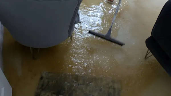 İstanbul’dan İSKİ manzaraları! Şişli’deki kazı çalışması vatandaşları isyan ettirdi! Güngören’de bir ailenin evini su bastı