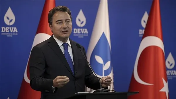 1673621525471.jpg Davutoğlu'ndan sonra yeni kriz! Ali Babacan'dan altılı masayı karıştıracak çıkış: "Benim ismimde mutabık kalırlarsa rahat seçilirim"