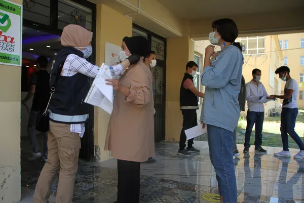 1624774650807.jpg YKS'de 2. oturum sona erdi! - 2