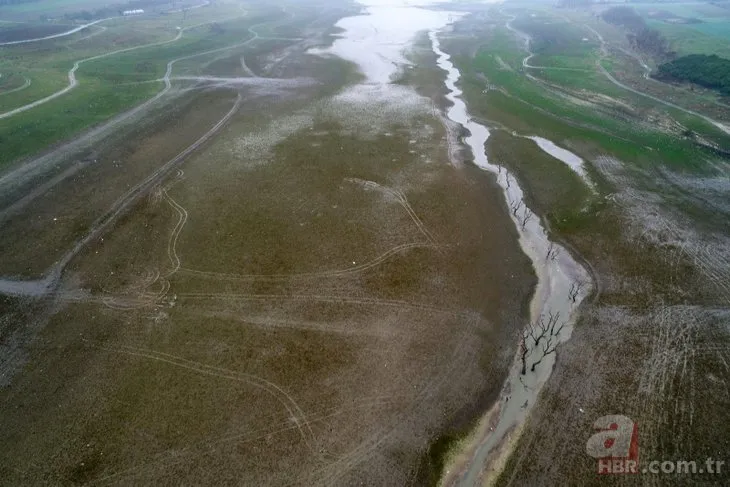 Suların yüzlerce metre çekildiği Sazlıdere Barajı’nda korkutan manzara!