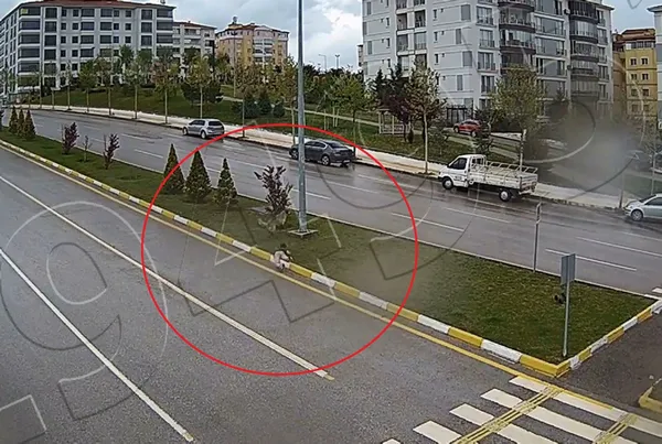 Son dakika: Çorum'da dehşet: Metehan köpeklerden kaçarken düştü! Dalağı parçalandı - 3