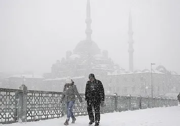 Meteoroloji saat verip uyardı! Balkanlar üzerinden geliyor | İstanbul’a kar yağacak mı?