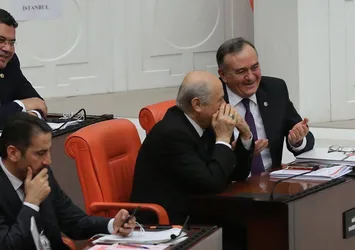 Bahçeli'yi güldüren tartışma