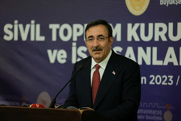 Cumhurbaşkanı Yardımcısı Yılmaz’dan deprem bölgesinde önemli açıklamalar: Toplamda 650 bin konutu inşa etme hedefimiz var!