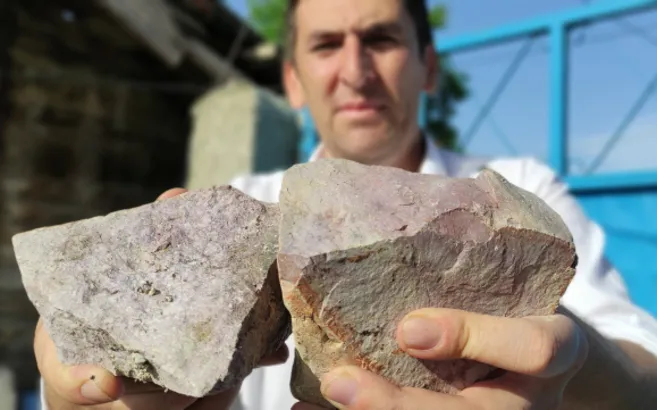 Bursa Harmancık’ta şoke eden olay: Tarlamda servet vardı... Taşlar çalınınca anladı