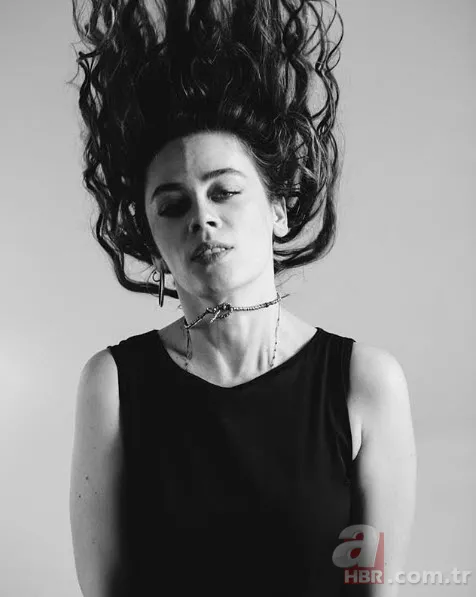 Avlu dizisinin Deniz'i Demet Evgar'ın eski sevgilisi bakın kimmiş 17