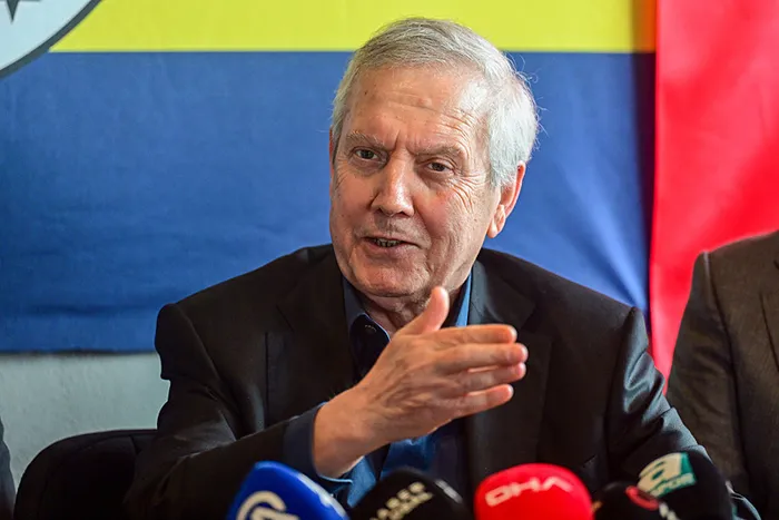 İşte Jose Mourinho’nun Fenerbahçe’deki transfer listesi! Aziz Yıldırım o isimleri tek tek açıkladı...