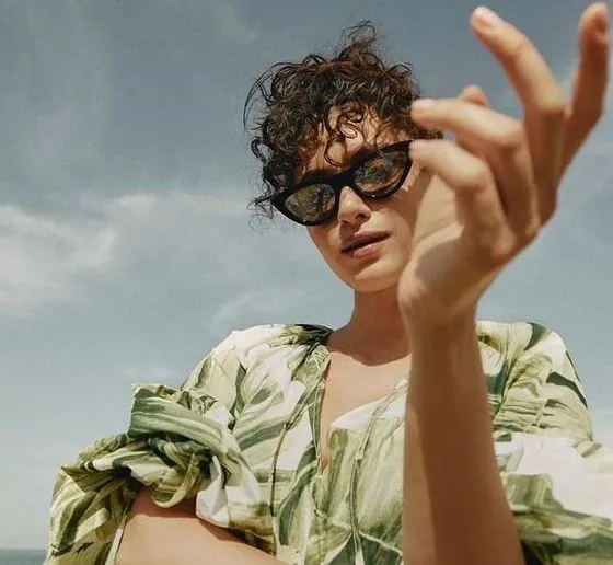 sevilen-oyun-hande-dogandemir-yeni-imajiyla-ilgi-cekti-1628255513082.jpg Oyuncu Hande Doğandemir yeni imajıyla ilgi çekti - 1