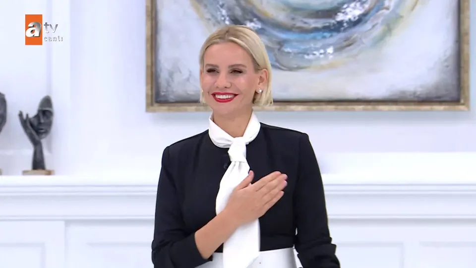 Esra Erol 24 Ekim Salı tek parça izle