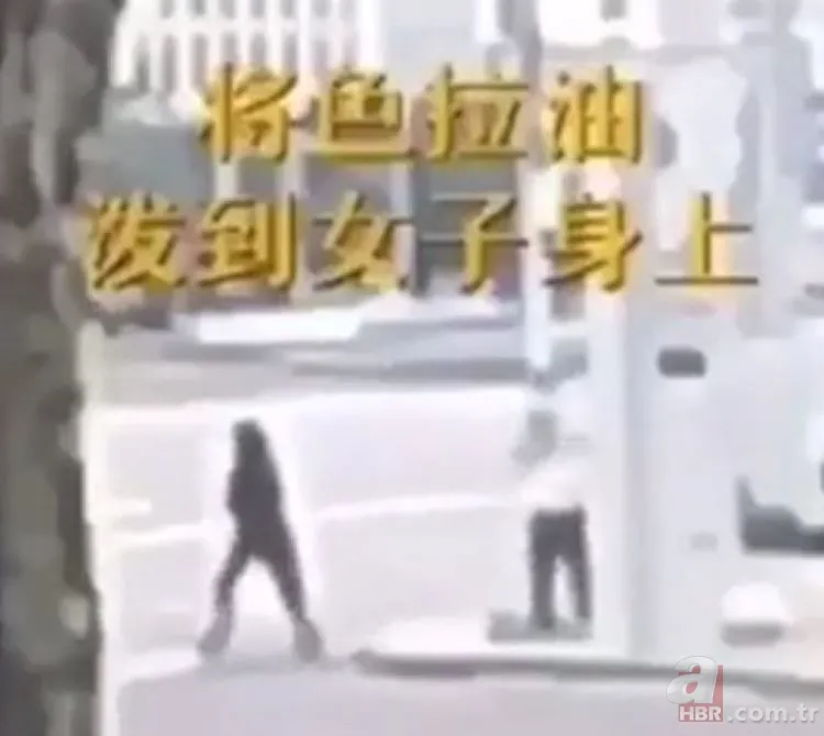 Corona virüse meydan okudu! Marketteki deodorantları yaladı... 24