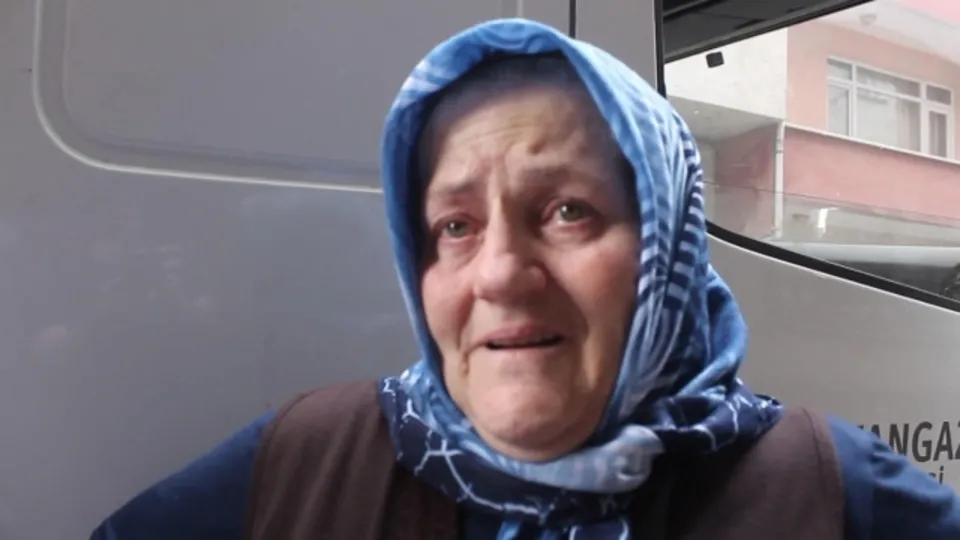 Kiracısının gerçek işini öğrenince gözyaşlarına boğuldu