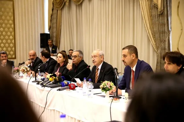 1647007664309.jpg Sözde araştırma merkezi DİTAM başkanından skandal 'sınır ötesi operasyon' açıklaması! CHP lideri Kemal Kılıçdaroğlu bu sözlere sessiz kaldı - 5