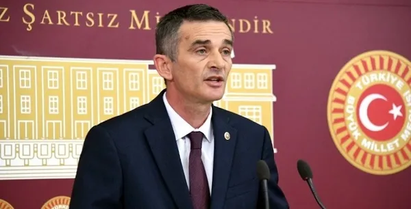 meral-aksener-ile-umit-dikbayir-cekismesi-kayip-132-milyon-tlden-sonra-taciz-iddiasi-1700555278307.jpg Meral Akşener ile Ümit Dikbayır çekişmesi! 'Kayıp 132 milyon TL’den sonra “Taciz” iddiası! Dikbayır'dan Akşener'e gözdağı: Vebali boynuna - 2