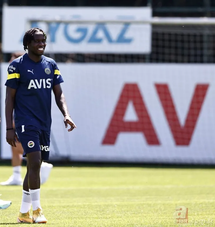 Fenerbahçe’nin yeni transferi Bruma takımla ilk antrenmanına çıktı