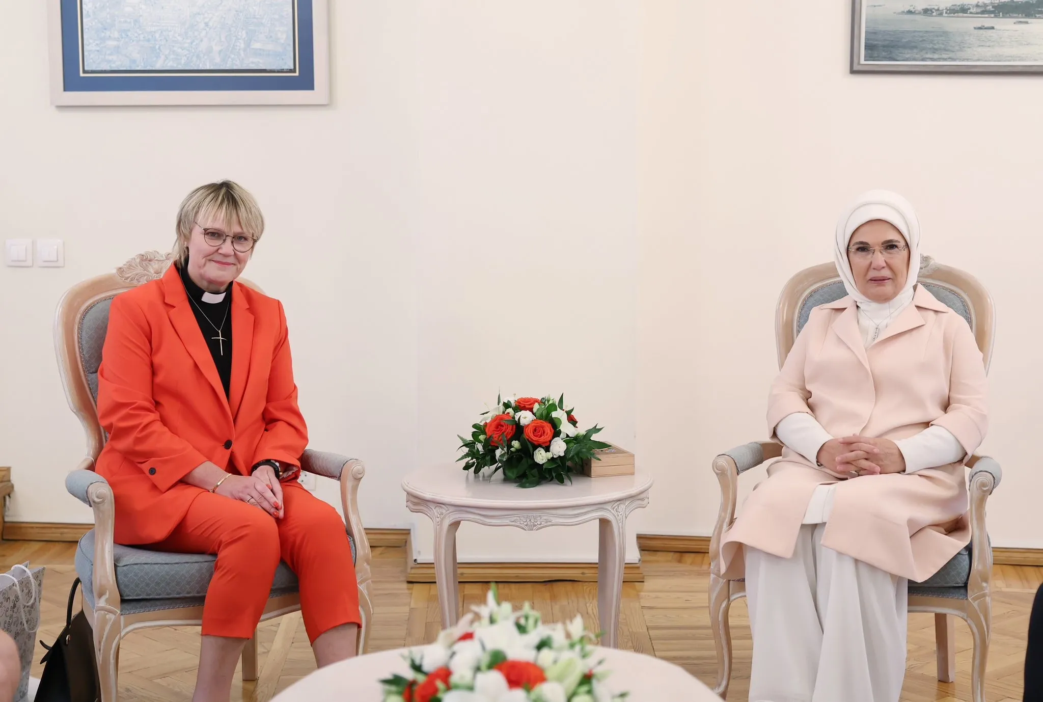 Son dakika: İsveç Başbakanı’nın eşi Birgitta Ed ile görüşen Emine Erdoğan'dan flaş açıklama: Kur'an-ı Kerim'e yapılan saygısızlıktan duyduğum üzüntüyü ifade ettim