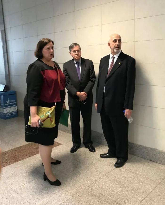 ABD konsolosluk görevlisinin FETÖ davasına korona engeli - 1