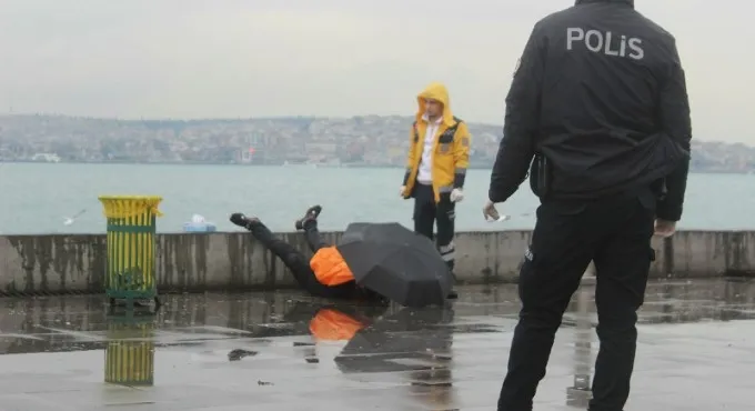 Beşiktaş sahilinde silahla intihar - 3
