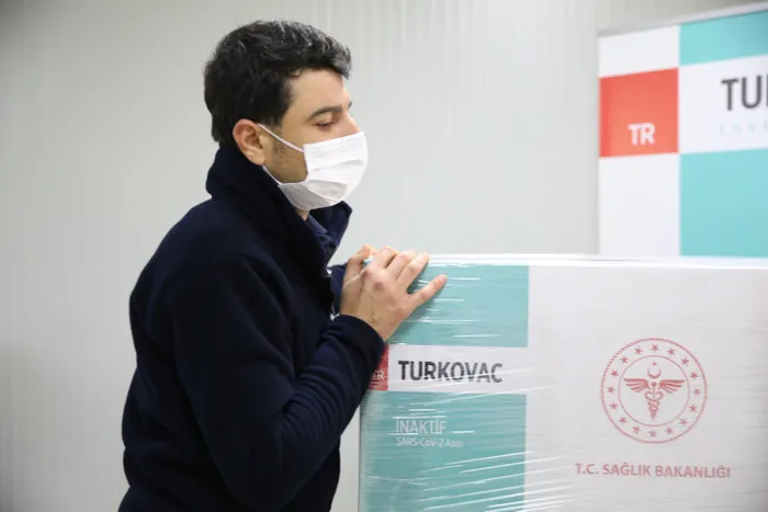 A Haber TURKOVAC'ın üretildiği merkezde! Bilim Kurulu Üyesi Prof. Dr. Ateş Kara: Hiç kimsenin şüphesi olmasın - 8
