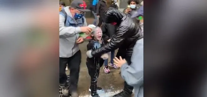 ABD’de polisten zulüm! 7 yaşındaki çocuğun yüzüne biber gazı sıktı