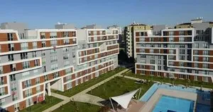 Lüks sitede pilota ayakkabı dayağı!