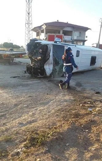 Malatyaspor taraftarını taşıyan otobüs devrildi