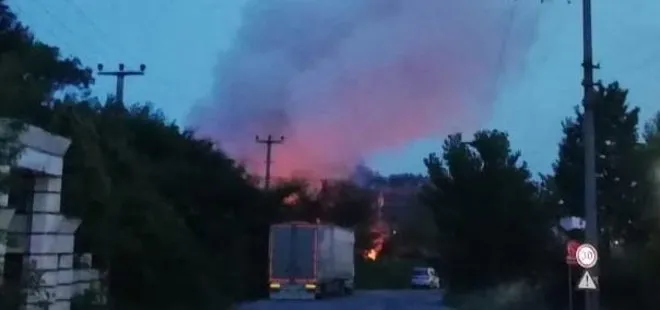 Son dakika: Kocaeli’de bir fabrikada yangın çıktı!
