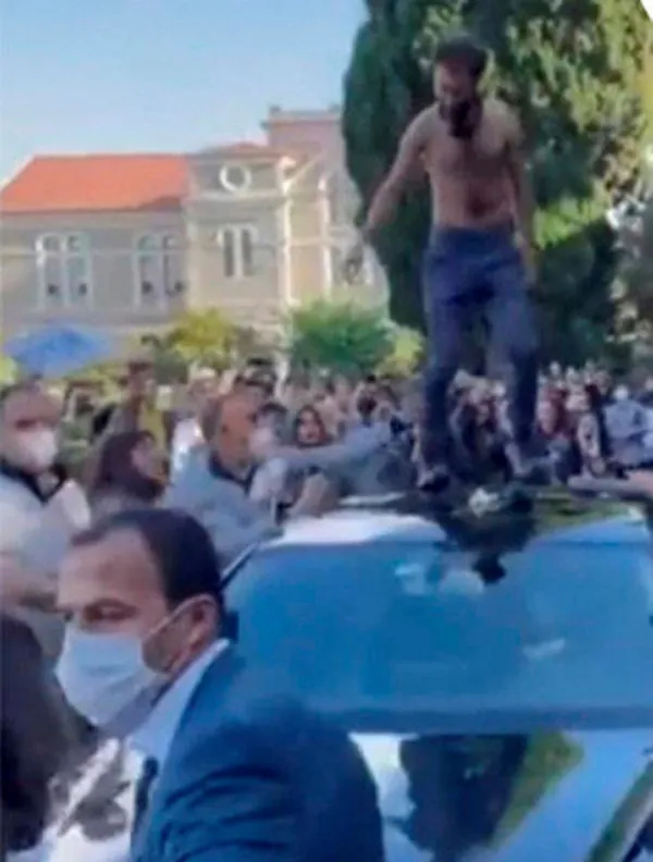 Boğaziçi Üniversitesi'nde tanıdık senaryo! O eylemci kadrolu provokatör çıktı - 5