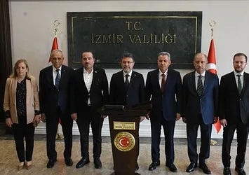 Bakan Yumaklı, İzmir'de