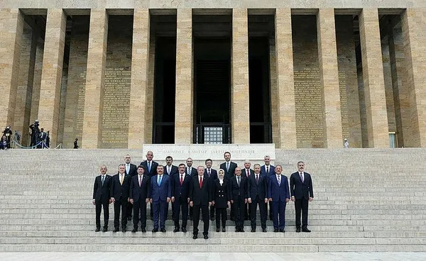 turkiye-yuzyilinin-ilk-kabine-toplantisi-bugun-baskan-erdogan-yeni-ekibini-topluyor-1686052763242.jpeg