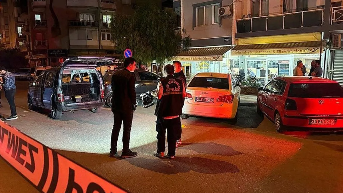 İzmir'de kan donduran olay Büfeye ateş açtılar 1 ölü 2