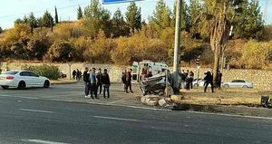 Adıyaman’da iki otomobil birbirine girdi