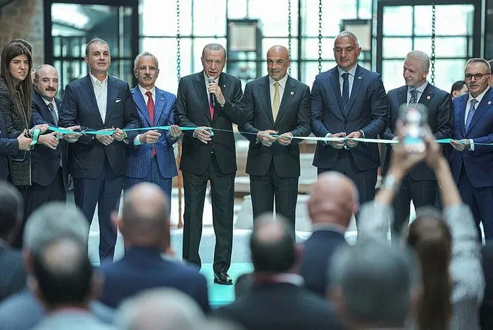 baskan-erdogandan-halicport-projesi-acilis-toreninde-yatirimcilara-destek-mesaji-1725197995260.jpeg Başkan Erdoğan'dan Haliçport Projesi açılış töreninde yatırımcılara destek mesajı - 1