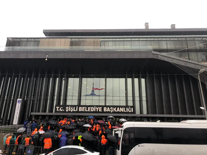 CHP’li belediyeler sadece şov yapıyor: Zam var maaş yok