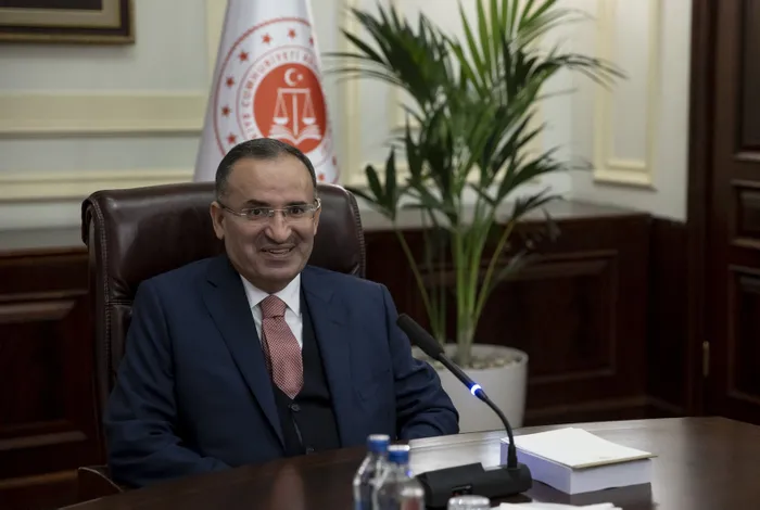 Adalet Bakanı Bekir Bozdağ HSK üyelerini kabul etti