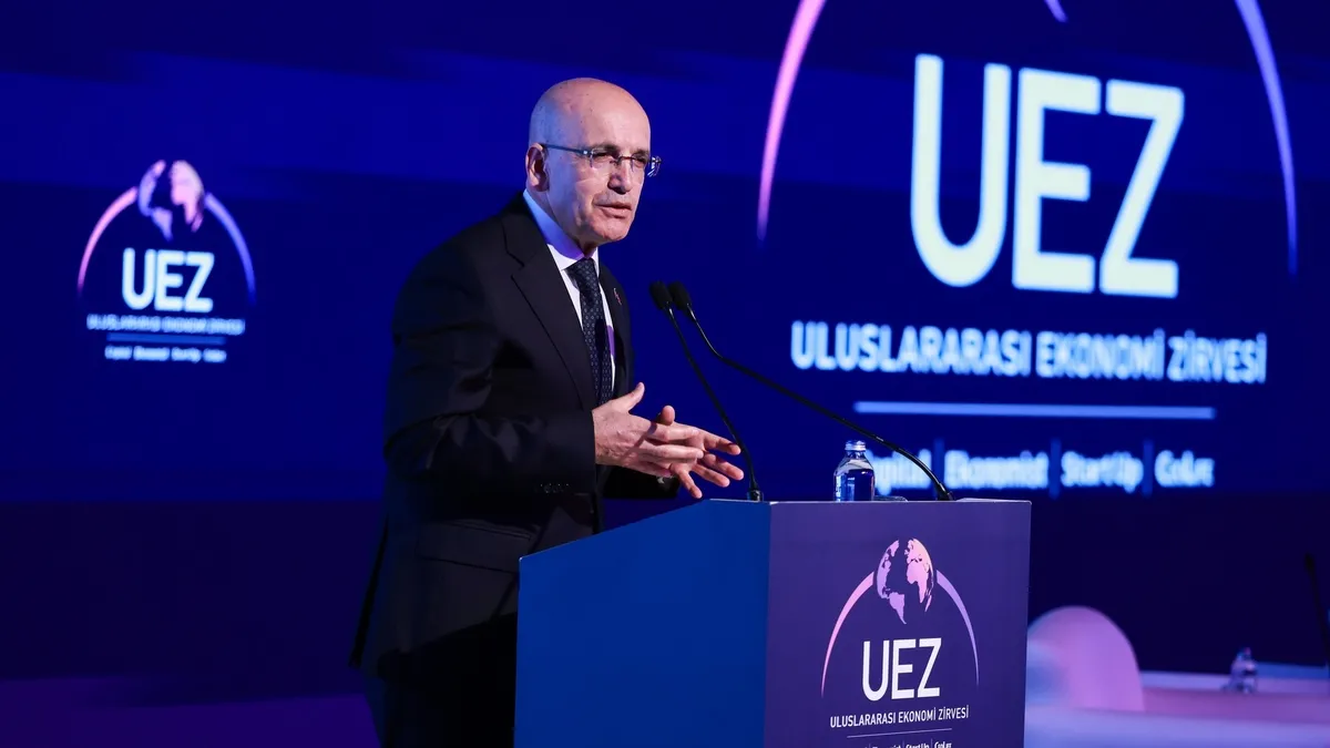 Bakan Şimşek:Türkiye'nin dayanıklı olduğuna inanıyoruz