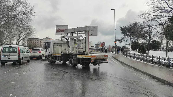 Son dakika | İstanbul’da Unkapanı Köprüsü bugün yine ayrıldı! Alarmın rengi kırmızı! Tekrar kapatıldı