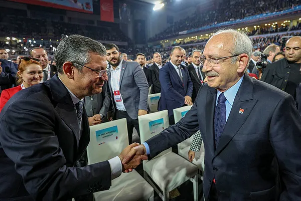 CHP kurultayında PM ve YDK seçiminde Özgür Özel ile Ekrem İmamoğlu arasında büyük pazarlık! Parti Meclisi hangi isimlerden oluşacak?