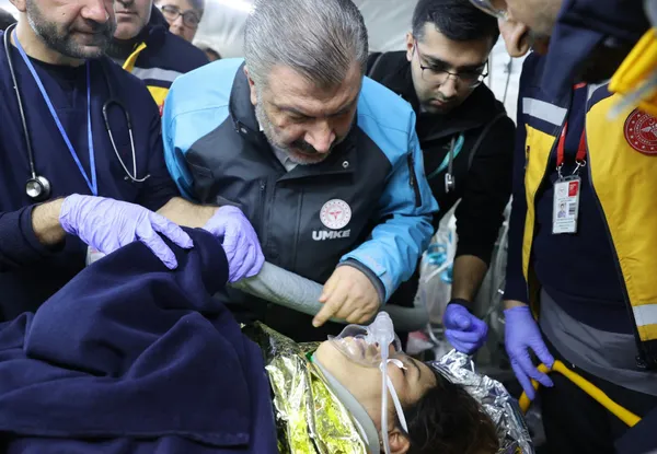 Son dakika: 296. saatte yeni mucizeler! Hatay’da 13. günde 2 kişi sağ kurtarıldı | Acı haber geldi: 1 depremzede hayatını kaybetti