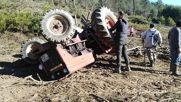 Son dakika: Zonguldak'ta freni boşalan traktör takla attı - 3